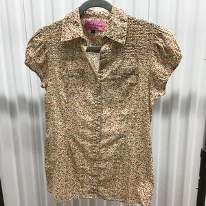 French Secret Short Sleeved Blouse